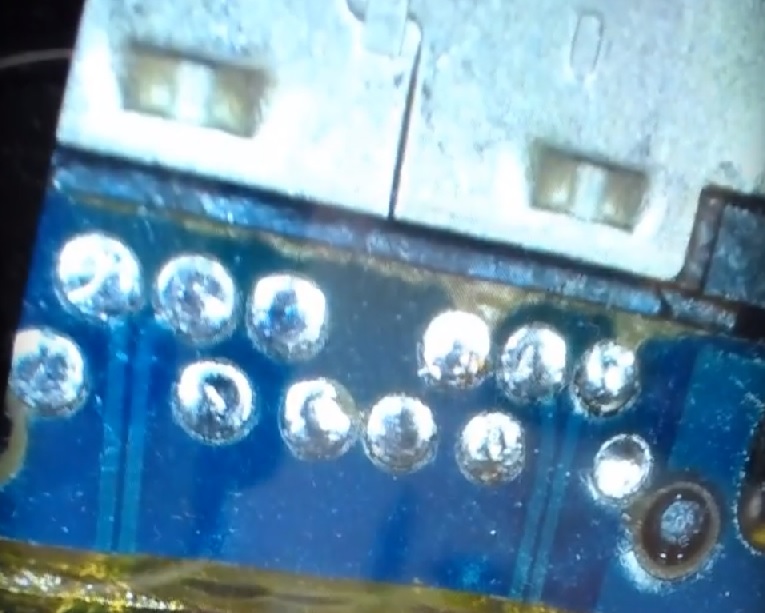 Fixed broken traces on the usb type C motherboard micro-soldering labs